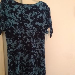 Short sleeve dress